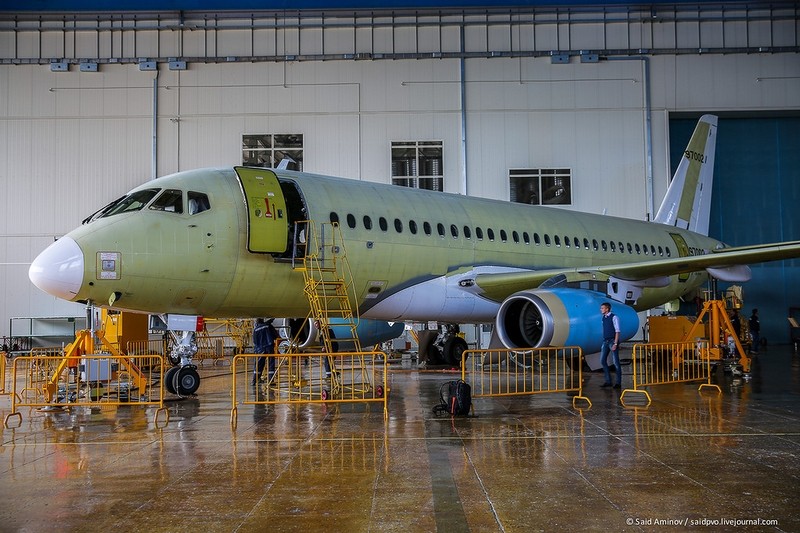 Dot nhap lo san xuat may Sukhoi Superjet o Nga-Hinh-3